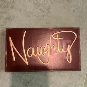 Huda Beauty Nude Naughty Palette